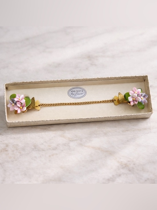 Mayflower Nova Scotia Jewelry - Vintage Sweater Clip Pink Porcelain Flowers Mayflower Nova Scotia NIB